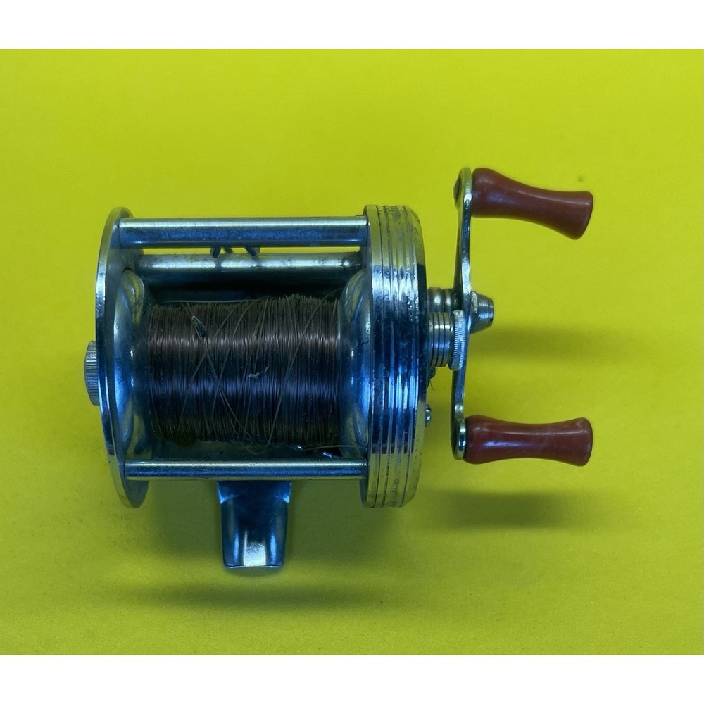 Vintage Red River Reel Model‎ No. V-7345